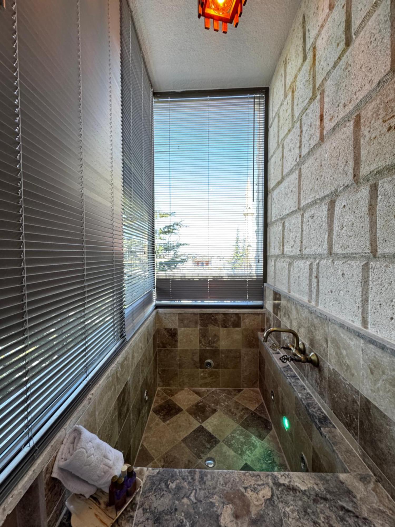 Canela Cave Hotel - Cappadocia Cavusin Екстер'єр фото